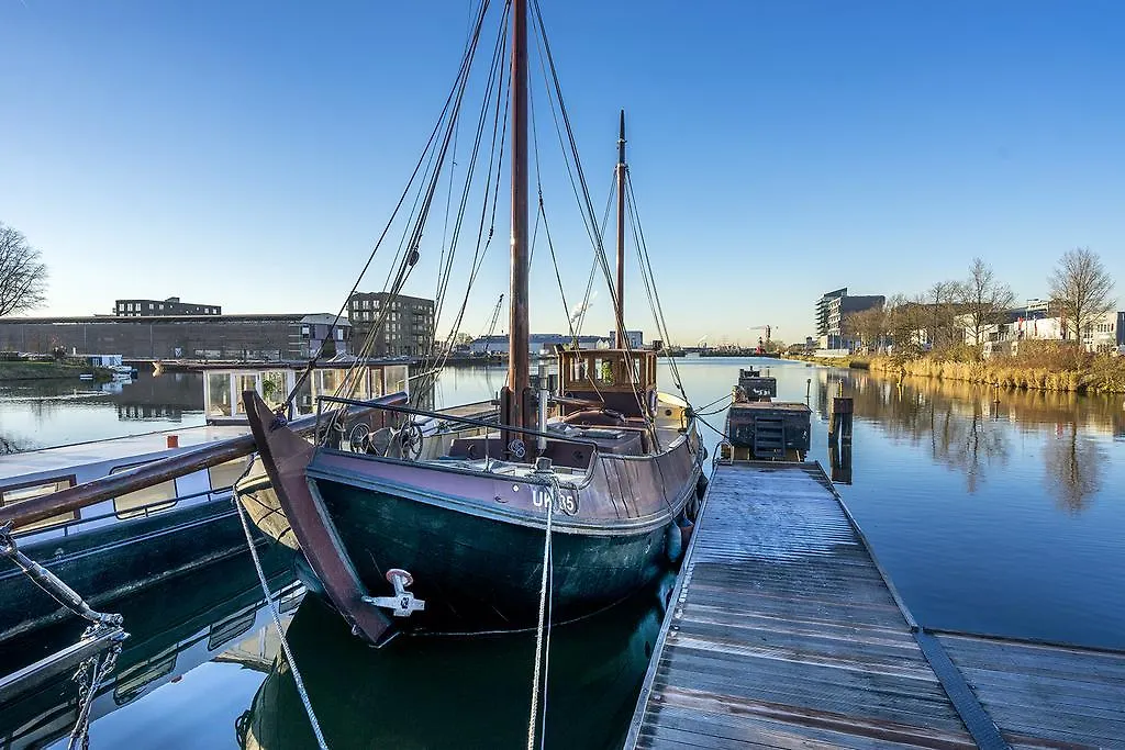 Asile Flottant Hotel Amsterdam 0*,