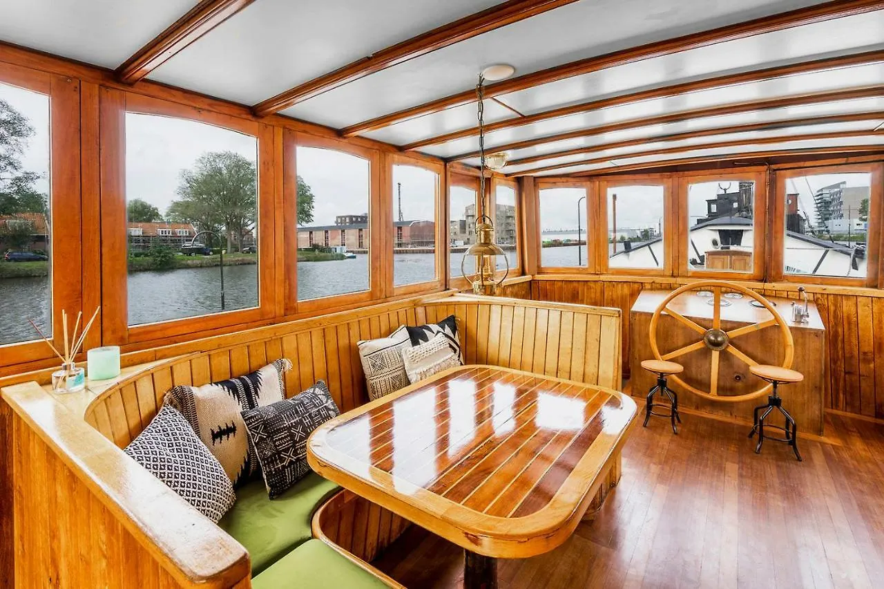 Asile Flottant Hotel Amsterdam 0*,