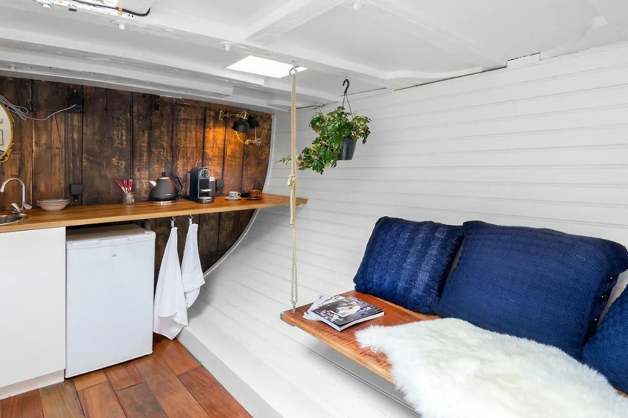 Asile Flottant Hotel Amsterdam