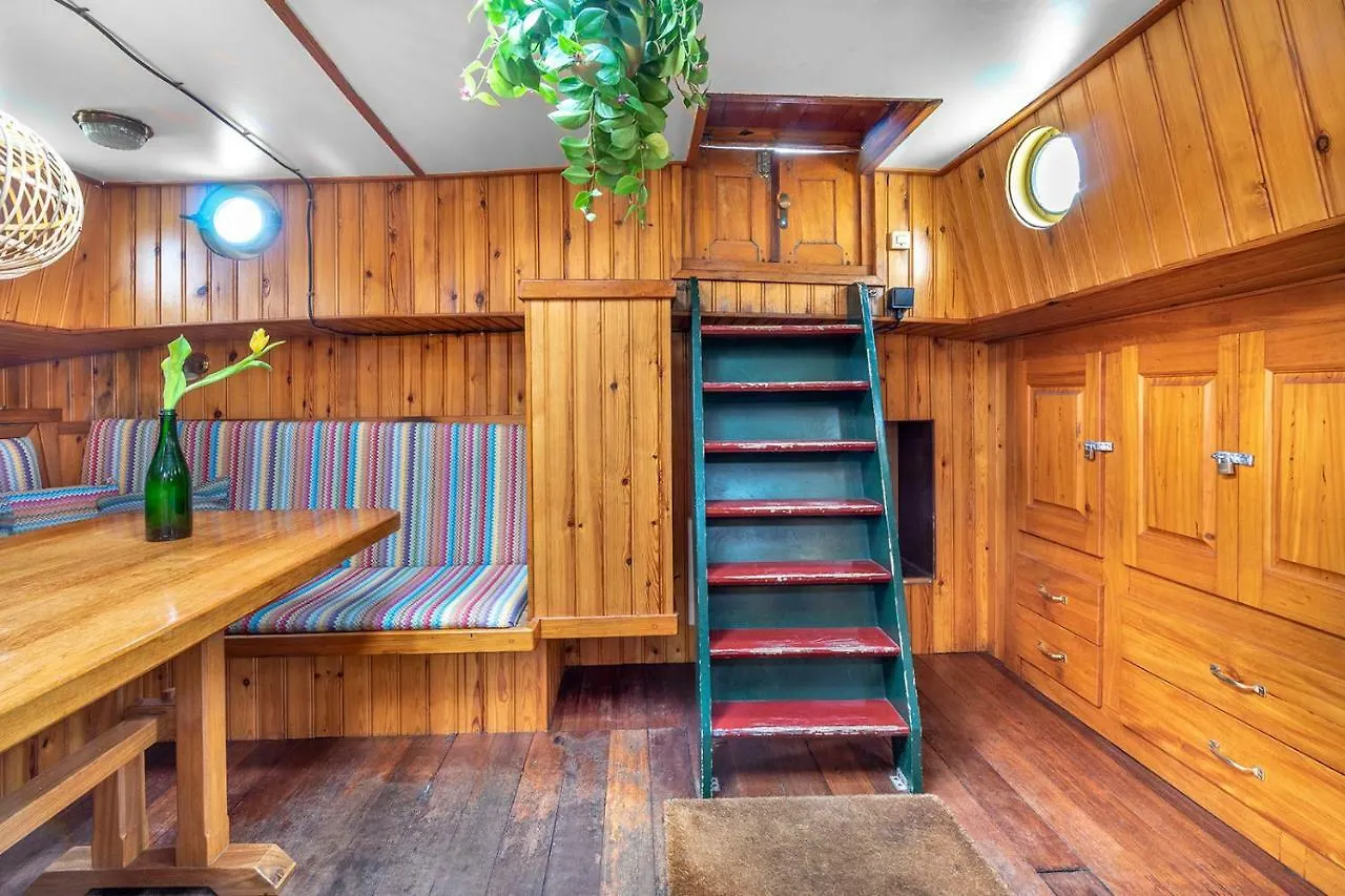 Botel Asile Flottant Hotel Amsterdam